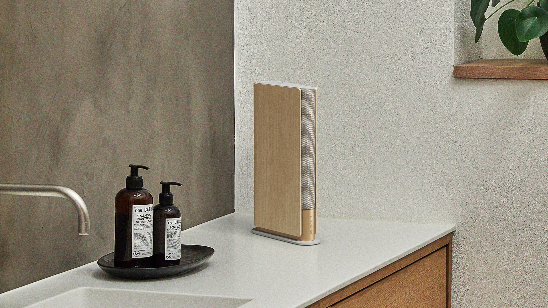 emerge-hero-02 emerge-hero-02